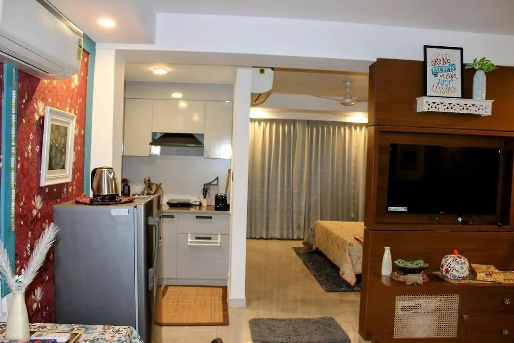 Troy - Cozy Studio Haven, Free Parking And Wi-Fi Gurgaon Indie